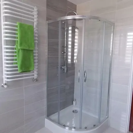 Noclegi Zator * 자토르